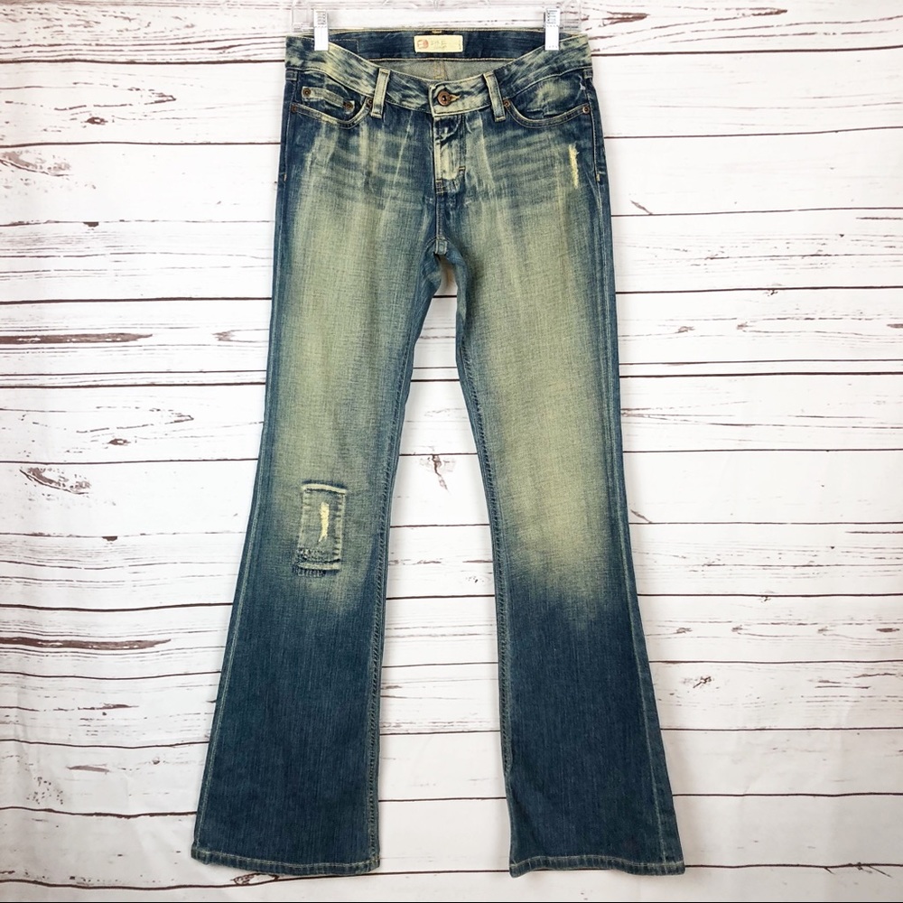 BUCKLE Jeans Size 27
